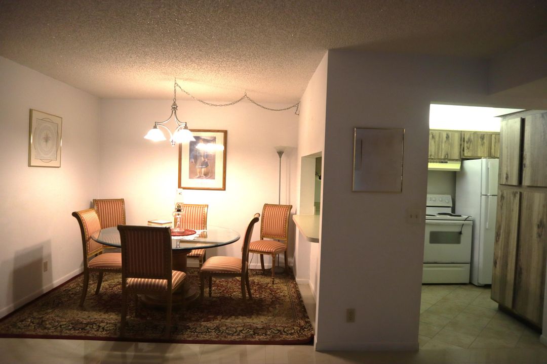 For Sale: $235,000 (2 beds, 2 baths, 1005 Square Feet)