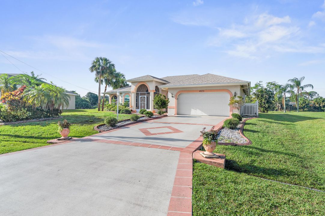 Active With Contract: $399,900 (3 beds, 2 baths, 2049 Square Feet)