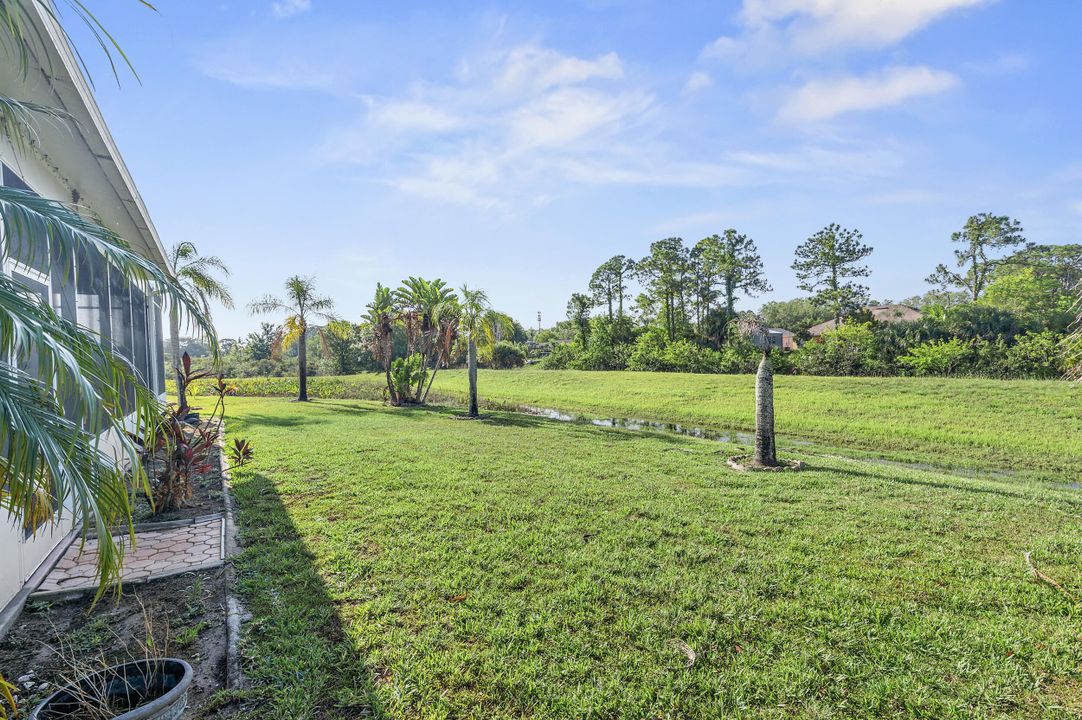 Active With Contract: $399,900 (3 beds, 2 baths, 2049 Square Feet)