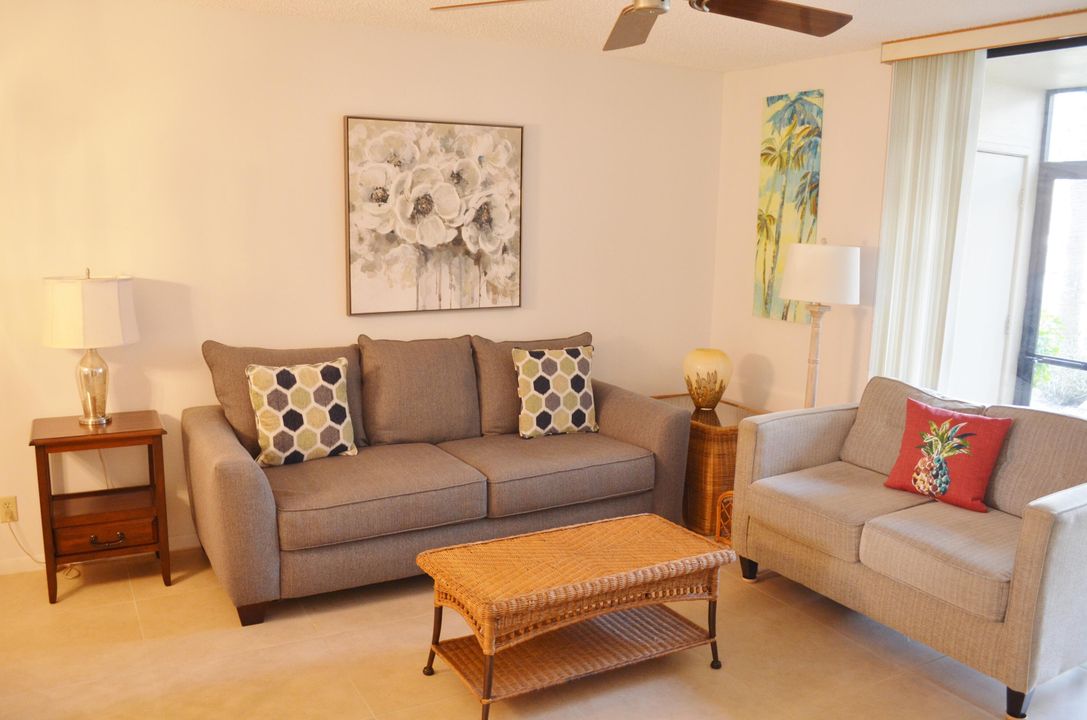 Active With Contract: $140,000 (1 beds, 1 baths, 680 Square Feet)