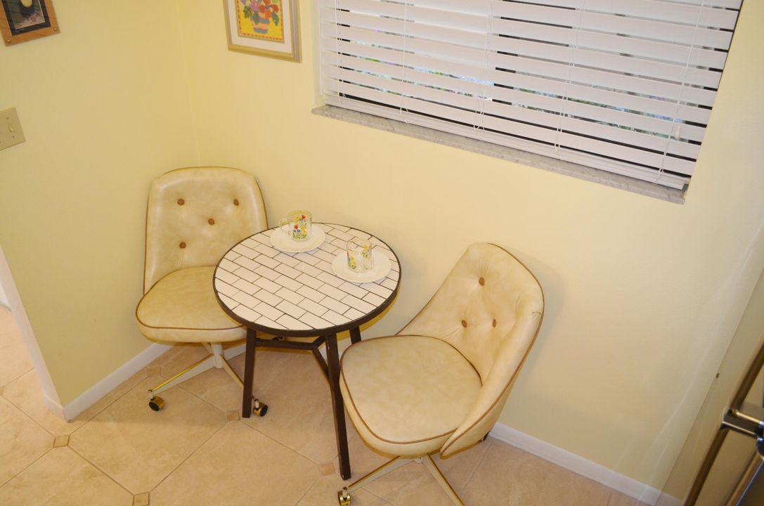 Active With Contract: $140,000 (1 beds, 1 baths, 680 Square Feet)