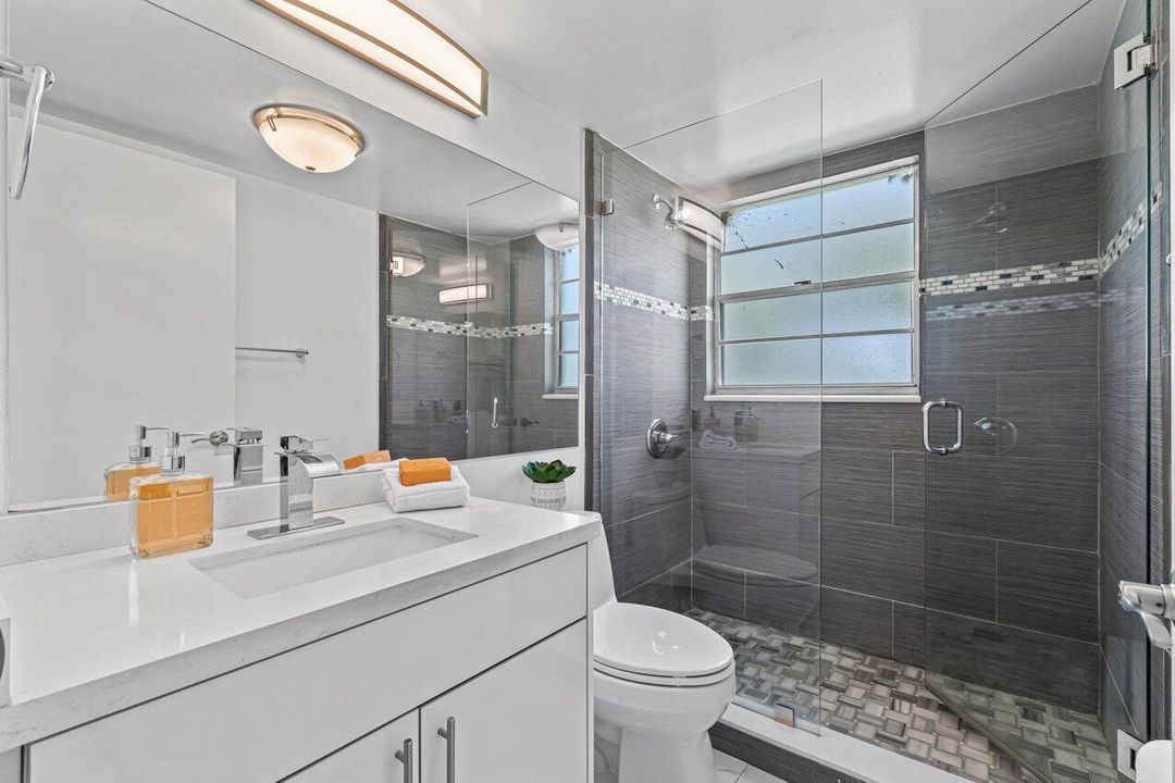 Active With Contract: $1,500 (2 beds, 1 baths, 835 Square Feet)