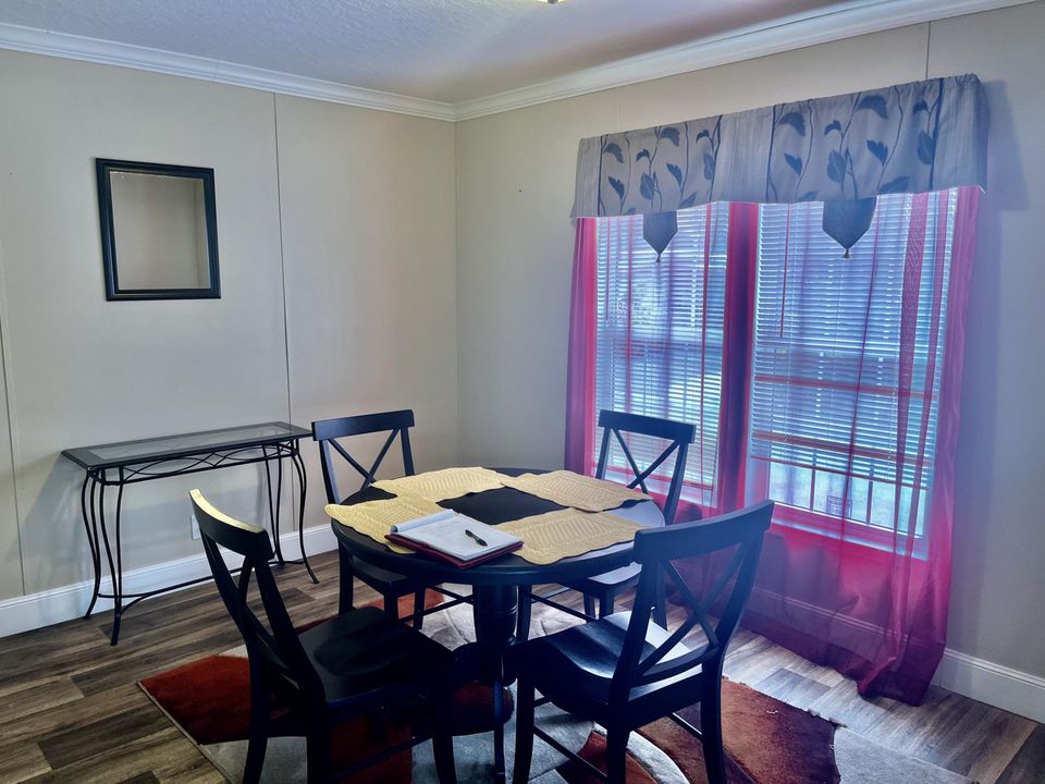 For Sale: $140,000 (3 beds, 2 baths, 1456 Square Feet)