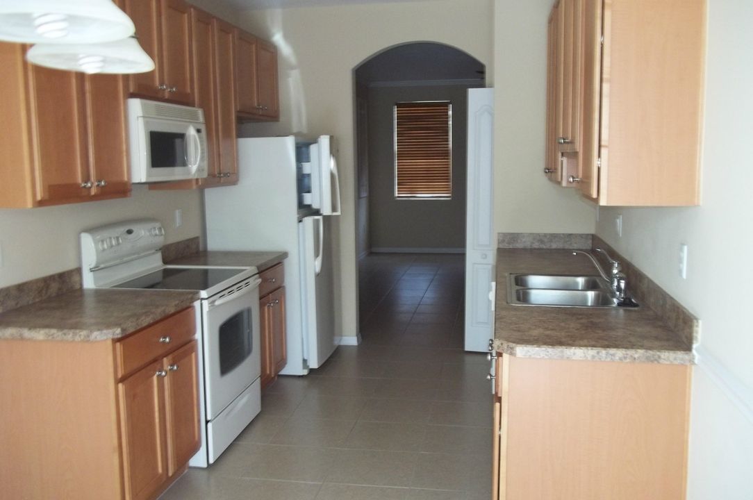 For Rent: $1,900 (2 beds, 2 baths, 1350 Square Feet)