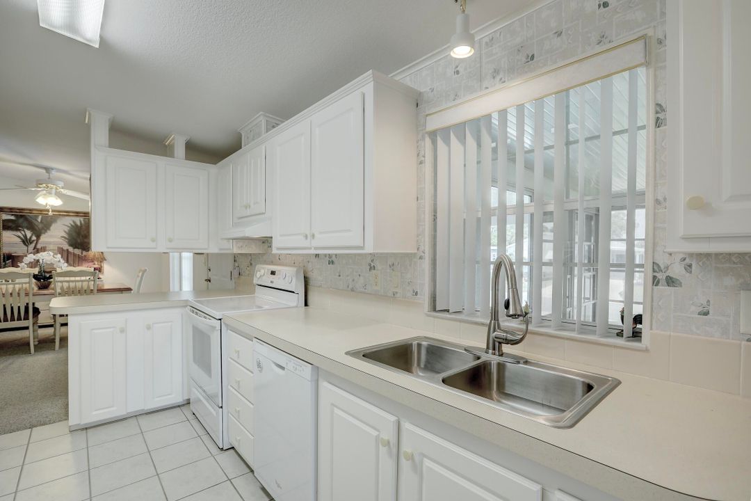 For Sale: $279,000 (3 beds, 2 baths, 1860 Square Feet)