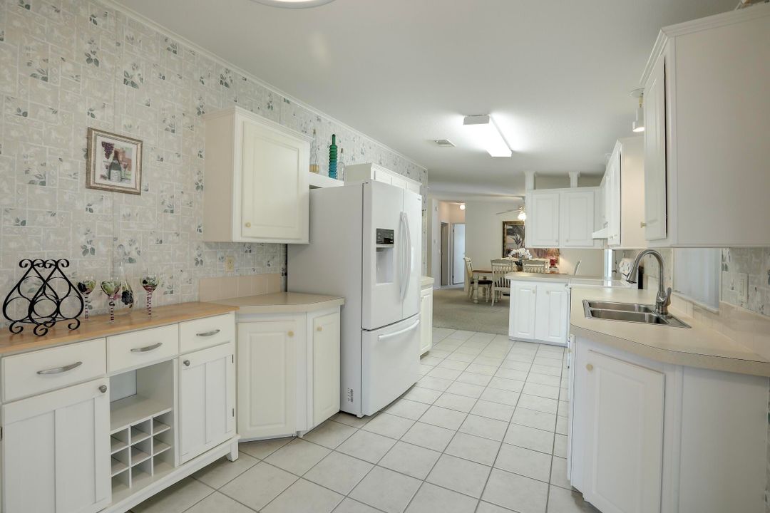 For Sale: $279,000 (3 beds, 2 baths, 1860 Square Feet)