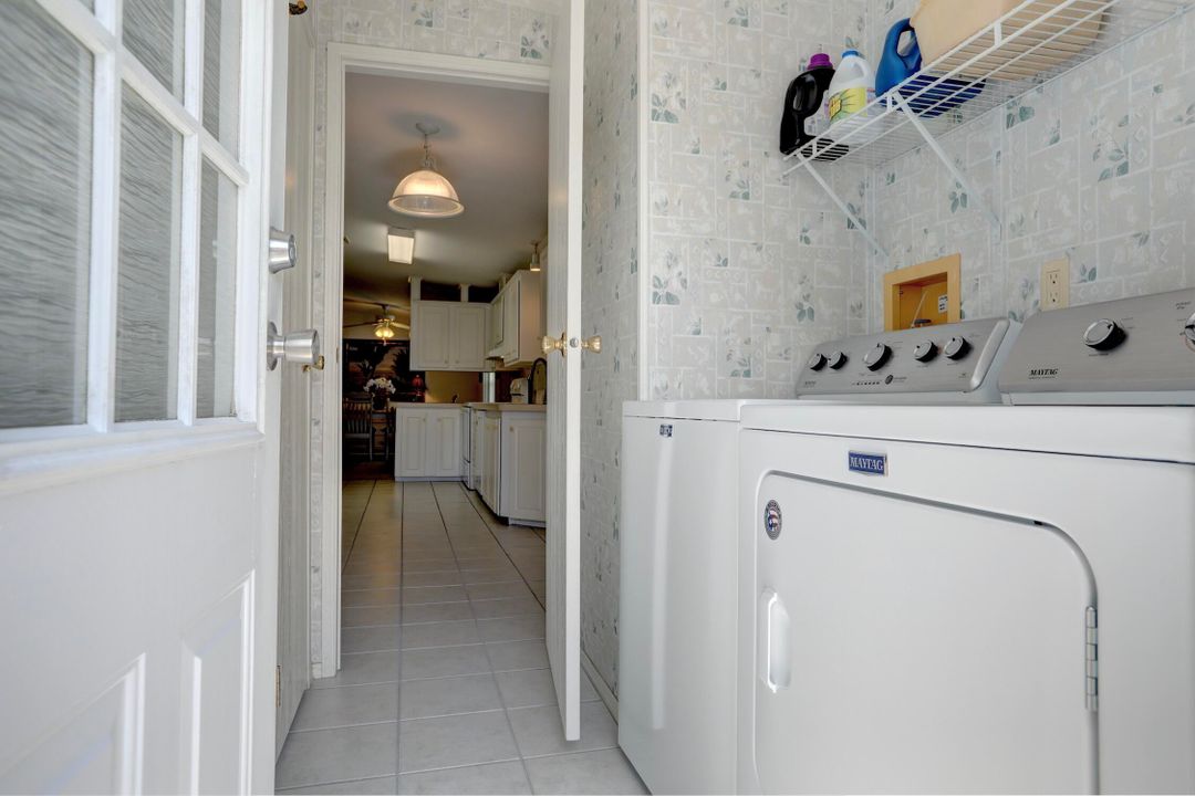 For Sale: $279,000 (3 beds, 2 baths, 1860 Square Feet)