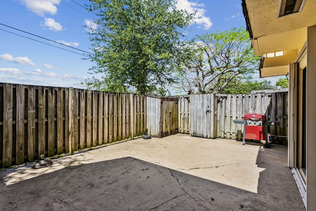 For Sale: $365,000 (3 beds, 2 baths, 1722 Square Feet)