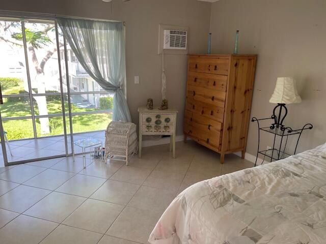Active With Contract: $118,000 (1 beds, 1 baths, 655 Square Feet)
