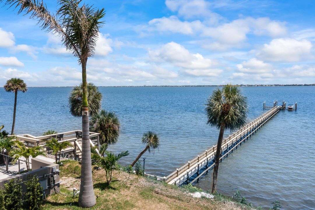 For Sale: $2,050,000 (3 beds, 3 baths, 2936 Square Feet)