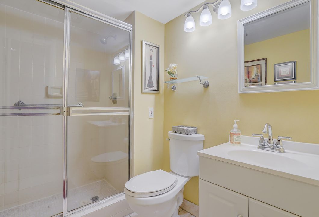 For Sale: $275,000 (2 beds, 2 baths, 1280 Square Feet)