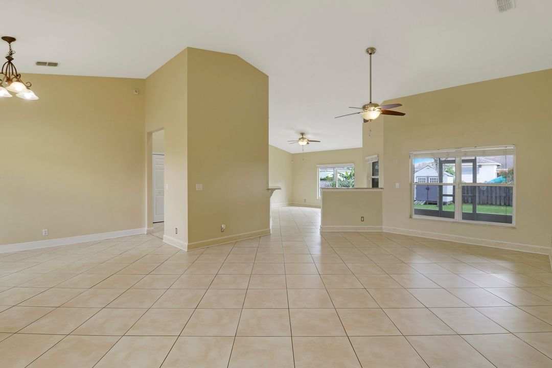 Active With Contract: $435,000 (4 beds, 2 baths, 2052 Square Feet)