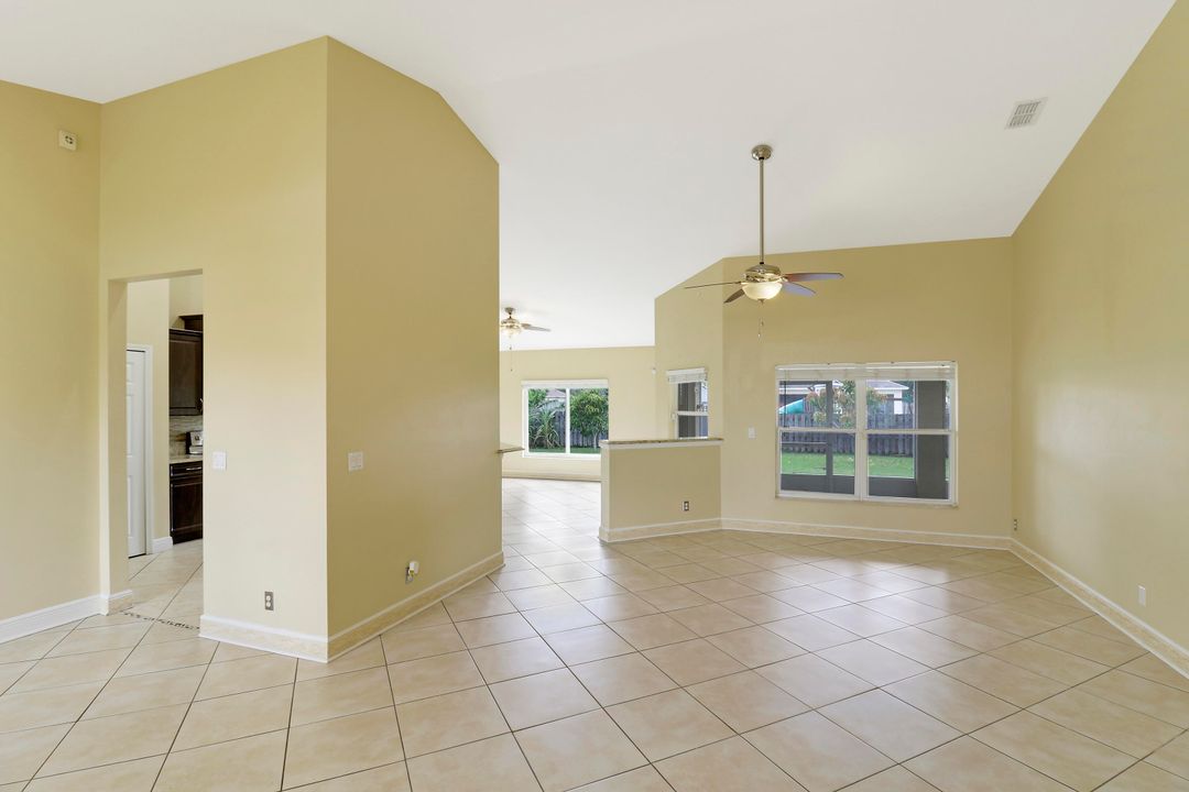 Active With Contract: $435,000 (4 beds, 2 baths, 2052 Square Feet)