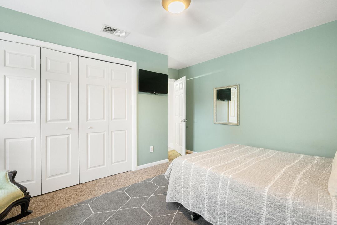 Active With Contract: $395,000 (3 beds, 2 baths, 1462 Square Feet)