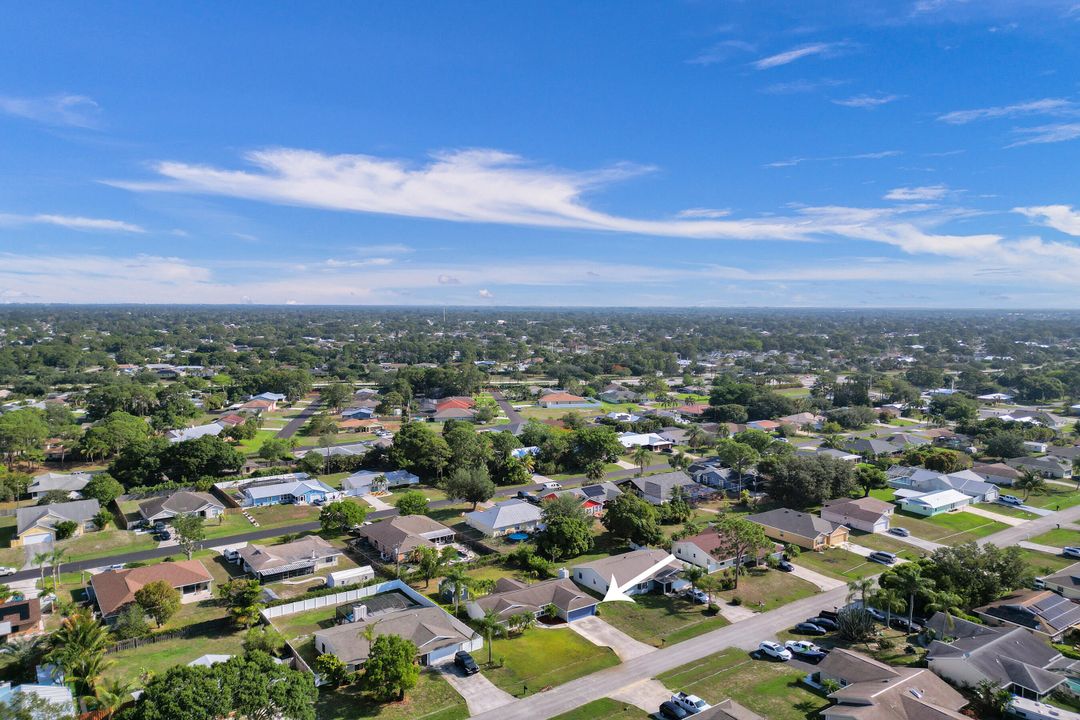 For Sale: $435,000 (3 beds, 2 baths, 1412 Square Feet)