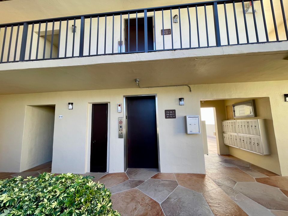 For Sale: $239,900 (2 beds, 2 baths, 1040 Square Feet)