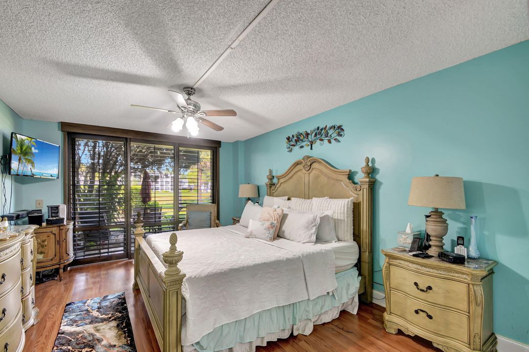 For Sale: $289,000 (2 beds, 2 baths, 1434 Square Feet)