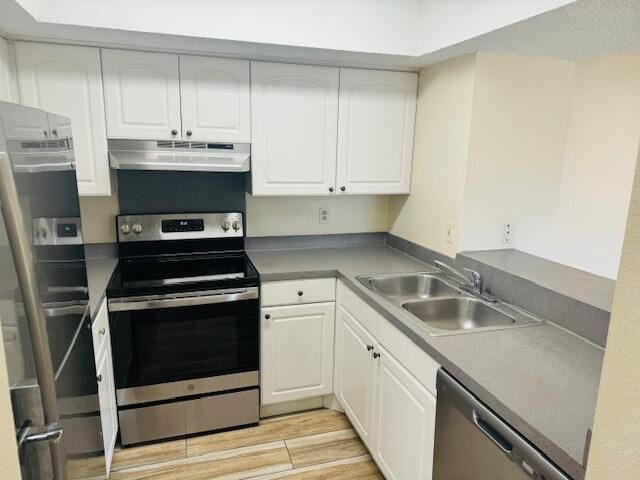 For Rent: $1,545 (1 beds, 1 baths, 705 Square Feet)