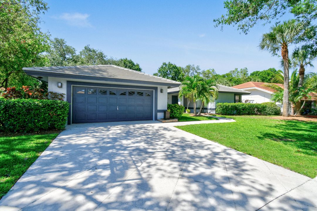 Active With Contract: $839,000 (3 beds, 2 baths, 2133 Square Feet)