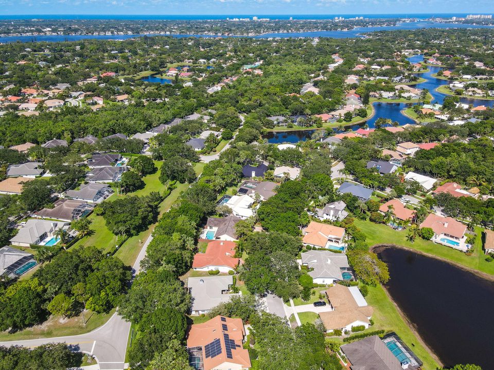 Active With Contract: $839,000 (3 beds, 2 baths, 2133 Square Feet)