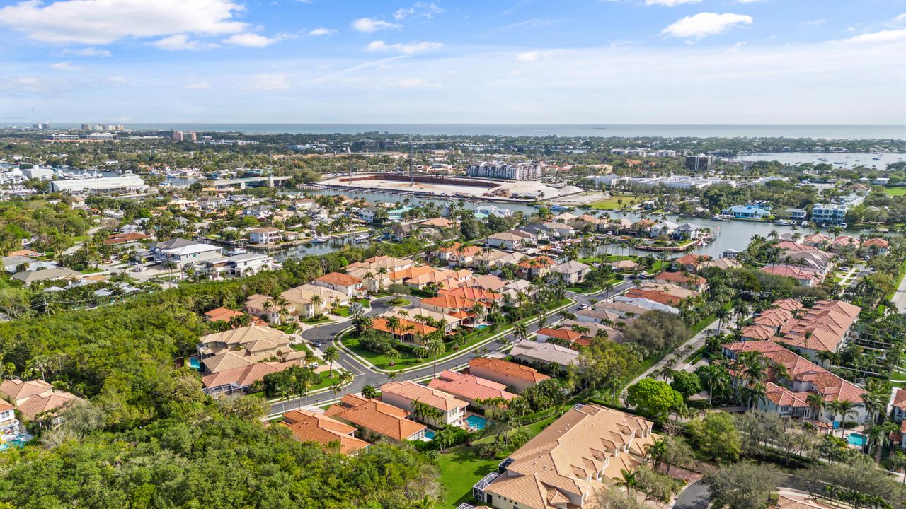 For Sale: $1,595,000 (4 beds, 3 baths, 3490 Square Feet)