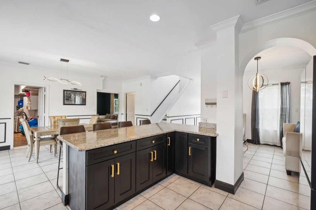 Active With Contract: $708,000 (4 beds, 2 baths, 2436 Square Feet)