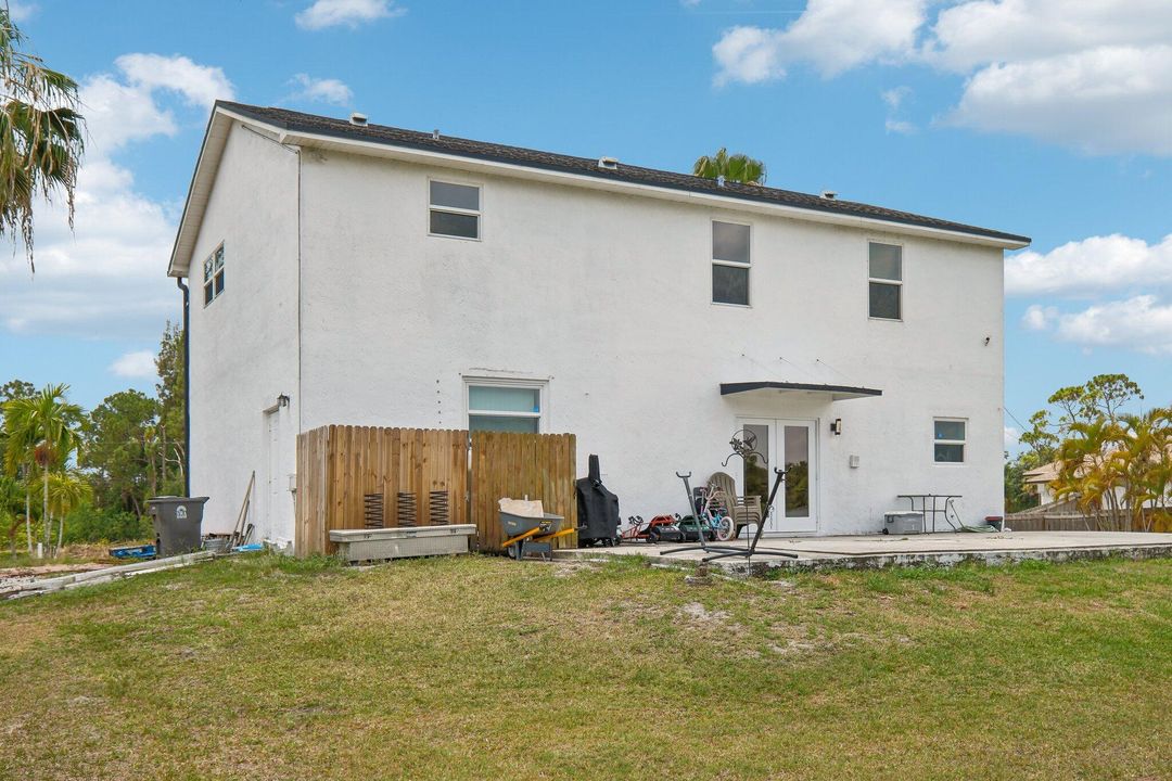 Active With Contract: $708,000 (4 beds, 2 baths, 2436 Square Feet)