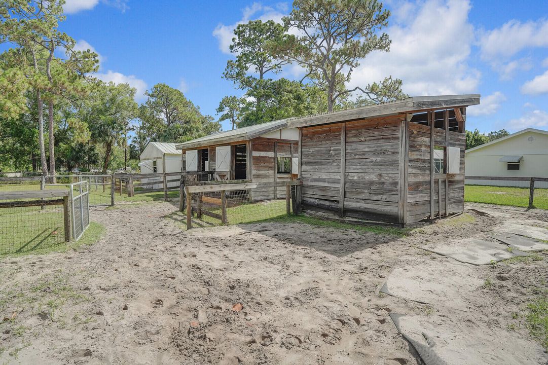 For Sale: $825,000 (3 beds, 2 baths, 1401 Square Feet)