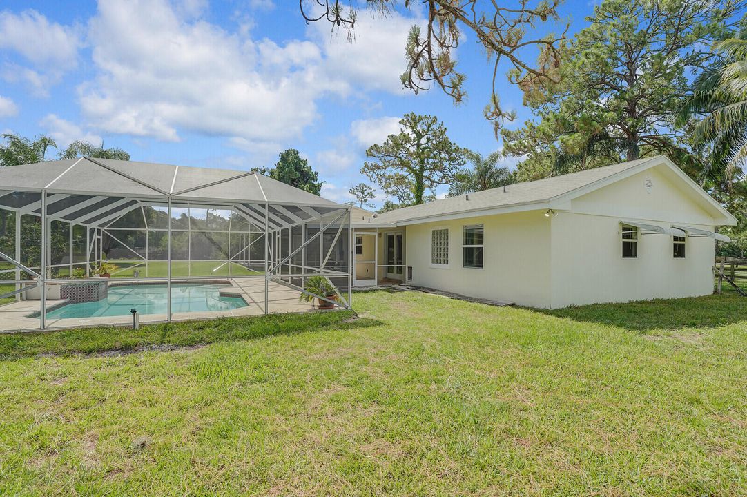 For Sale: $825,000 (3 beds, 2 baths, 1401 Square Feet)