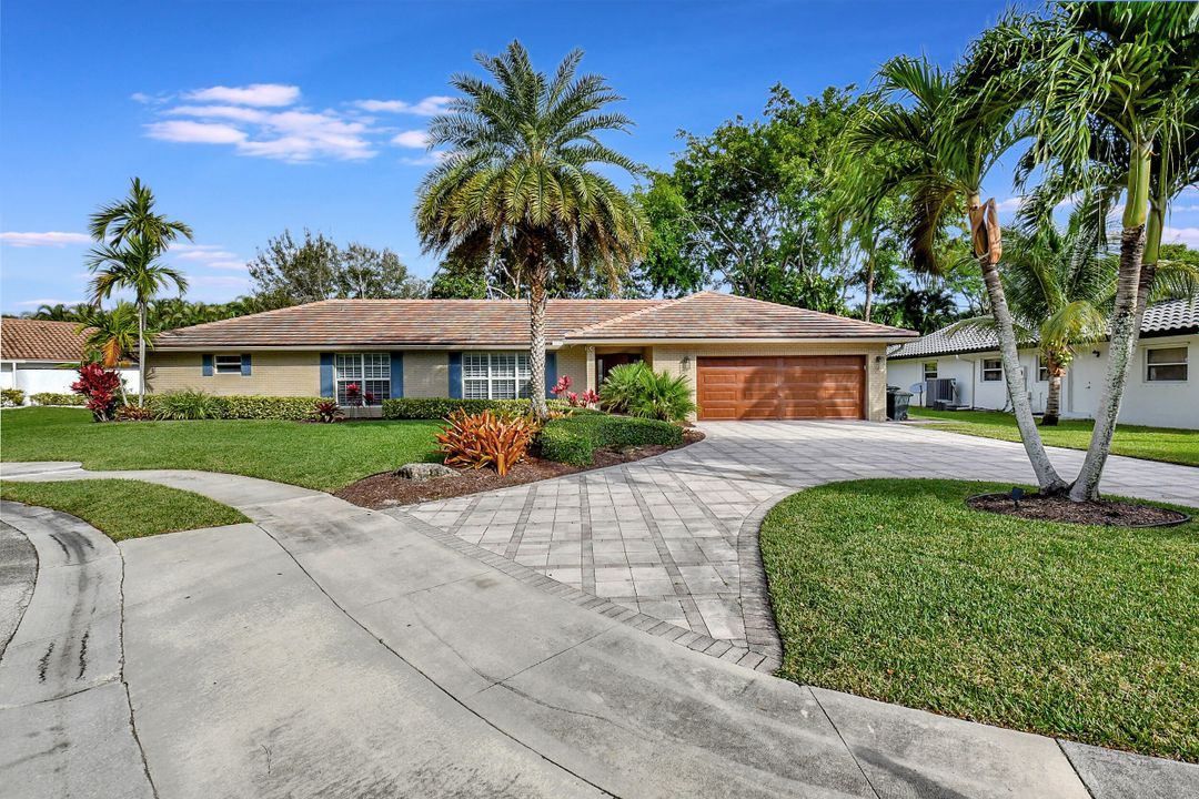 For Sale: $1,399,000 (4 beds, 3 baths, 2868 Square Feet)