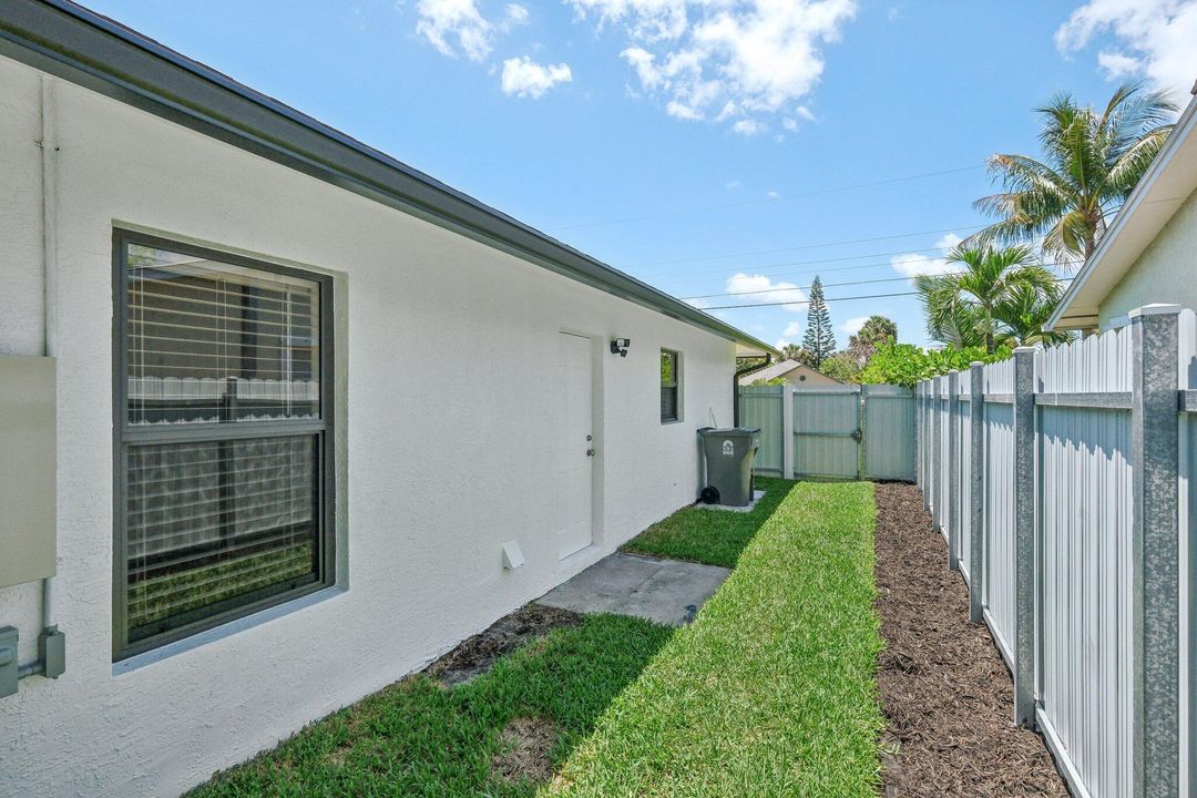 Active With Contract: $550,000 (4 beds, 2 baths, 1230 Square Feet)