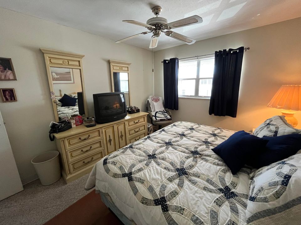 Active With Contract: $87,500 (2 beds, 2 baths, 883 Square Feet)