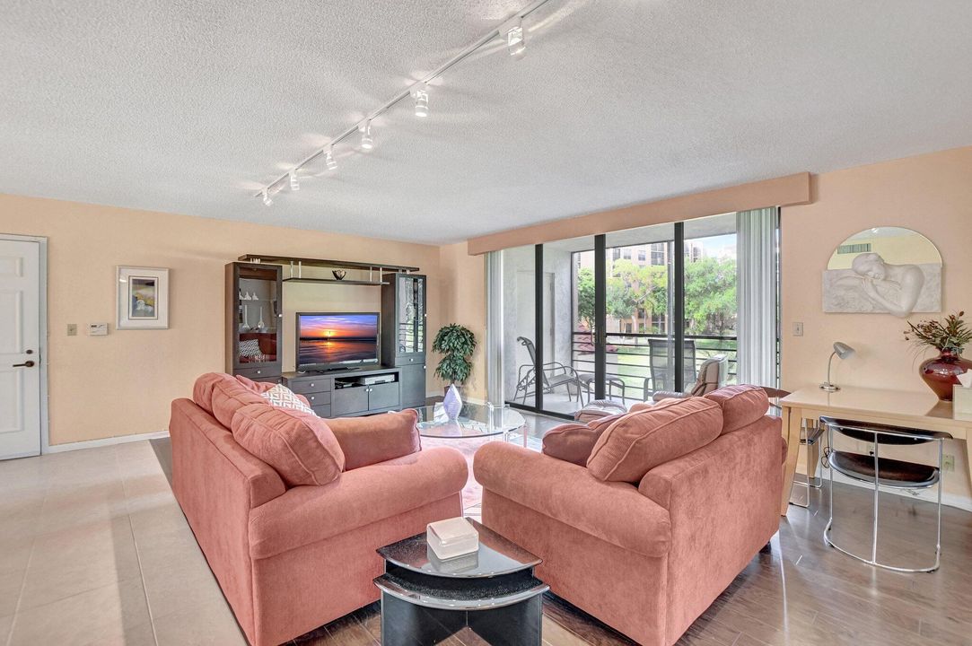 Active With Contract: $429,000 (3 beds, 2 baths, 1619 Square Feet)