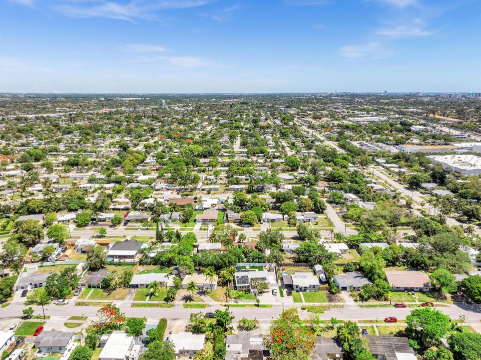 Active With Contract: $3,900 (3 beds, 2 baths, 1541 Square Feet)