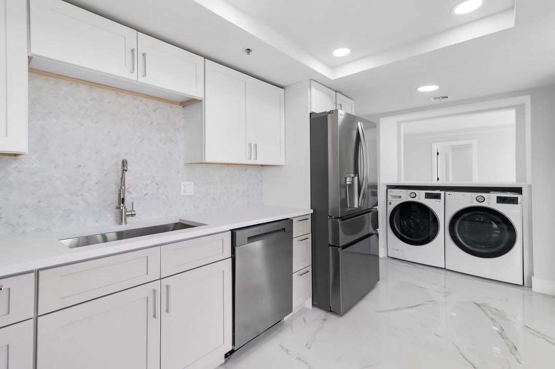 For Sale: $385,000 (2 beds, 2 baths, 1255 Square Feet)