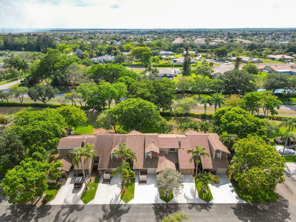 Active With Contract: $475,000 (3 beds, 2 baths, 1442 Square Feet)