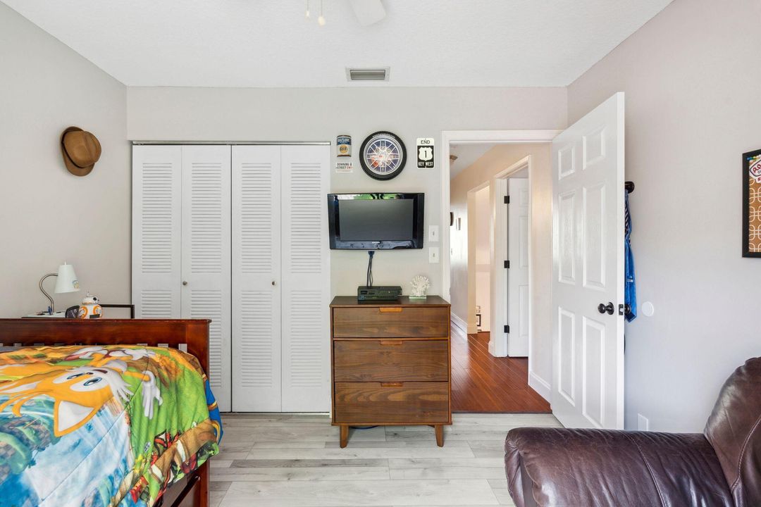 Active With Contract: $475,000 (3 beds, 2 baths, 1442 Square Feet)