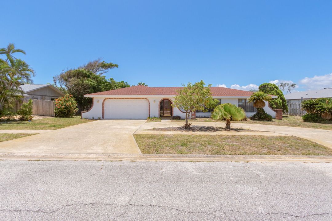 Active With Contract: $675,000 (3 beds, 3 baths, 2165 Square Feet)