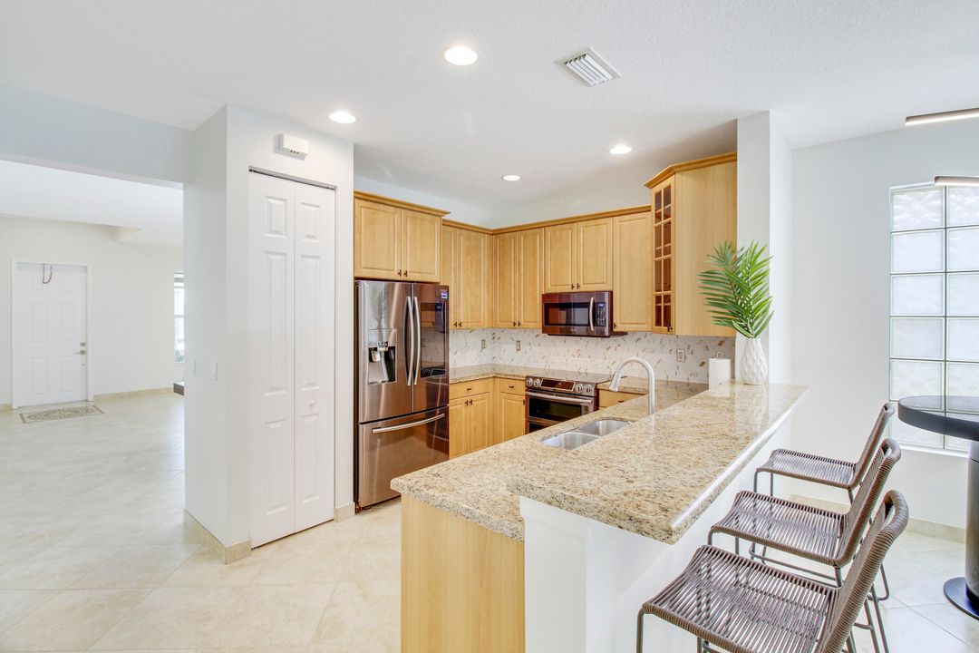 Active With Contract: $3,500 (3 beds, 2 baths, 1849 Square Feet)