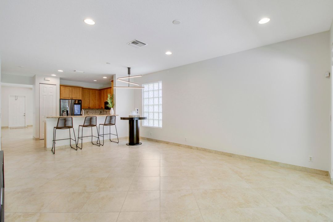 Active With Contract: $3,500 (3 beds, 2 baths, 1849 Square Feet)