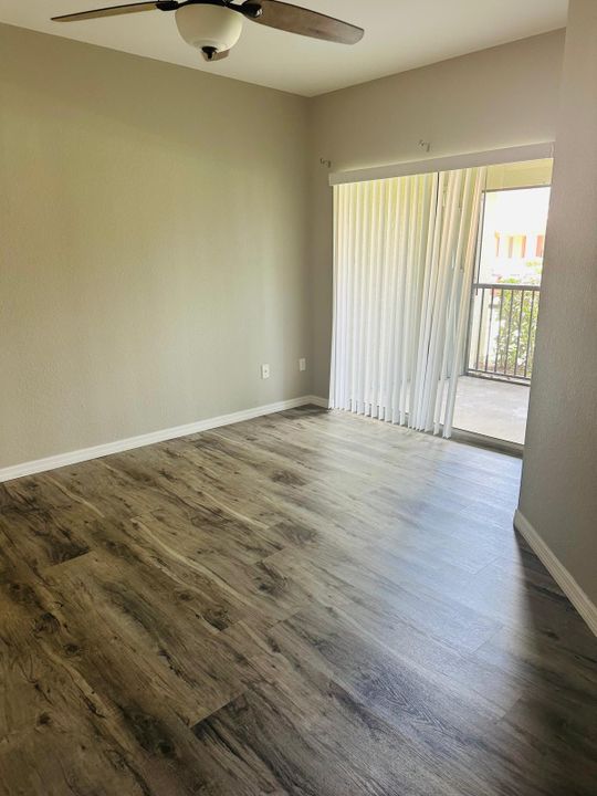 Active With Contract: $2,250 (2 beds, 2 baths, 1253 Square Feet)
