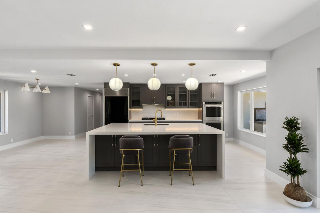 Active With Contract: $1,995,000 (3 beds, 3 baths, 2024 Square Feet)