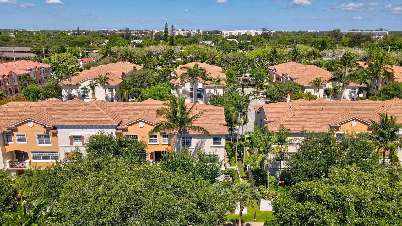 Active With Contract: $1,350,000 (4 beds, 3 baths, 3036 Square Feet)