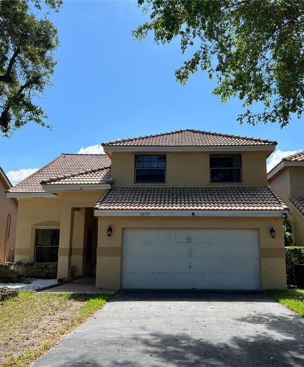 Active With Contract: $3,800 (4 beds, 2 baths, 2547 Square Feet)