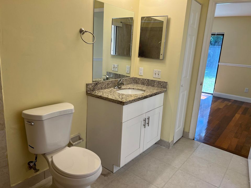 Active With Contract: $3,800 (4 beds, 2 baths, 2547 Square Feet)