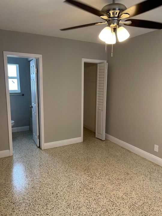 Active With Contract: $1,650 (1 beds, 1 baths, 600 Square Feet)