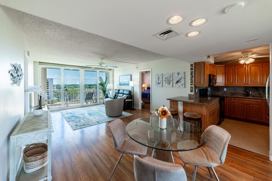 Active With Contract: $439,000 (2 beds, 2 baths, 1160 Square Feet)