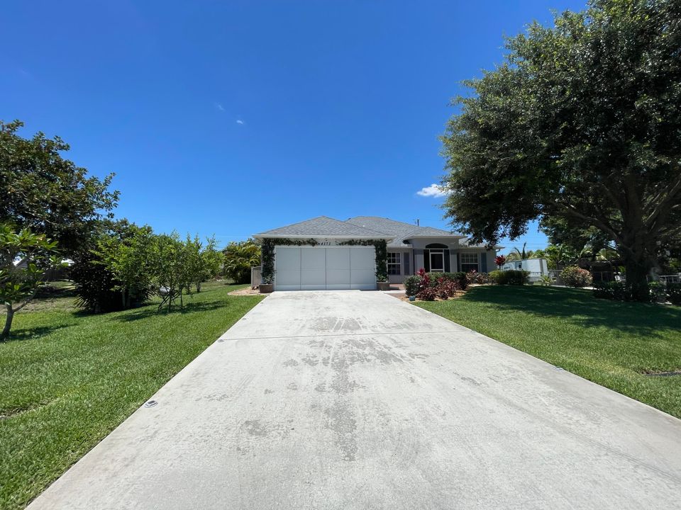 For Sale: $744,900 (4 beds, 2 baths, 2070 Square Feet)