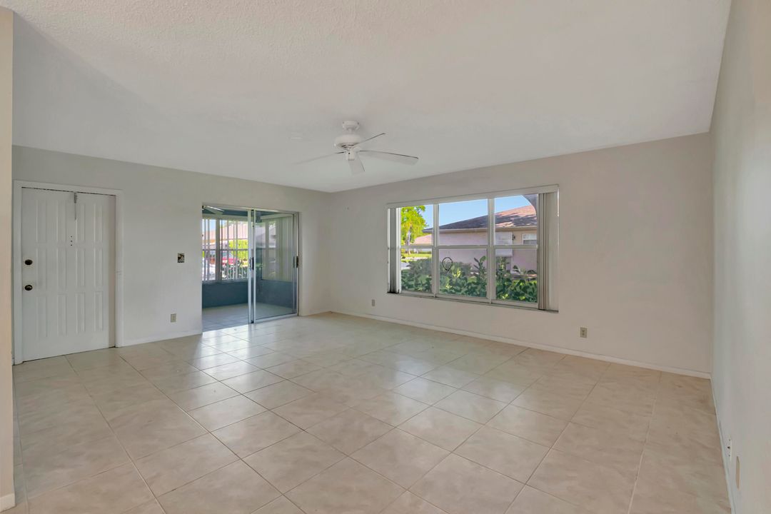 For Sale: $225,000 (2 beds, 2 baths, 1137 Square Feet)