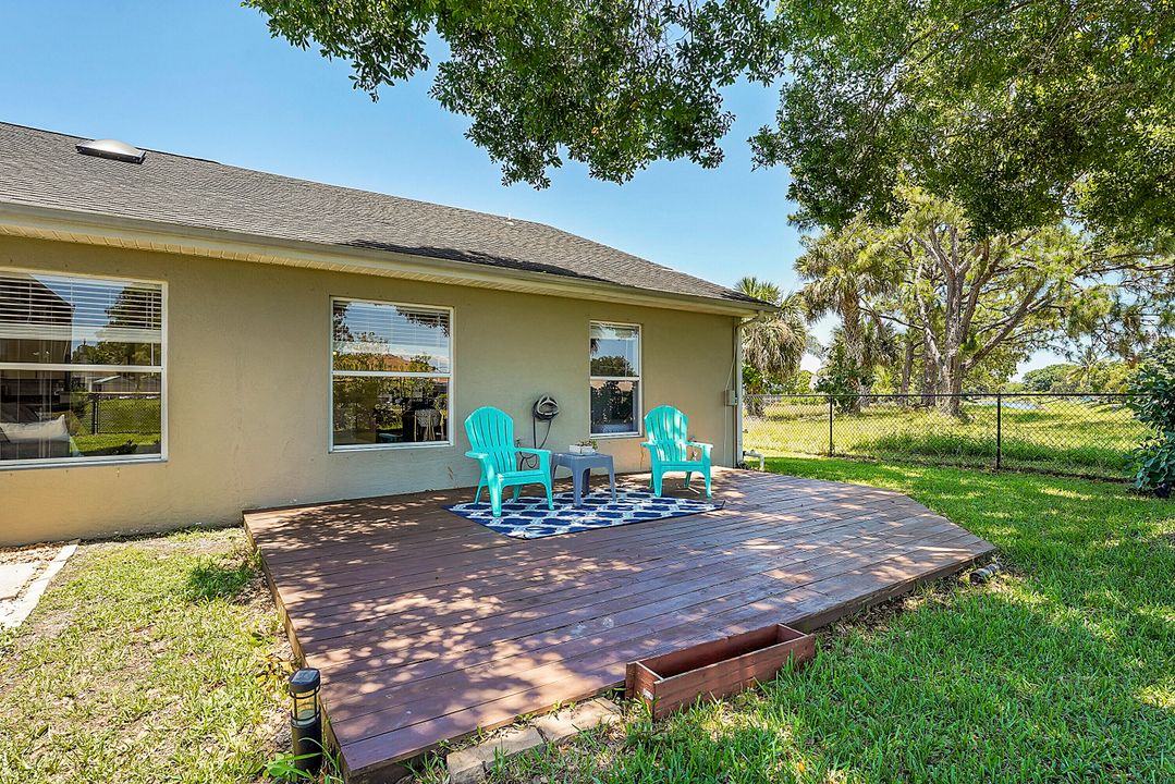 Active With Contract: $479,900 (3 beds, 2 baths, 1953 Square Feet)